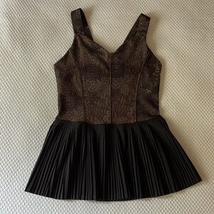 Lululemon Golden Godess City Tank Peplum‎ Size 6